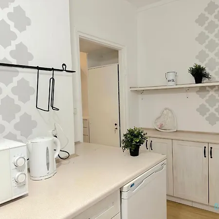 Проживание в семье At Old Town *